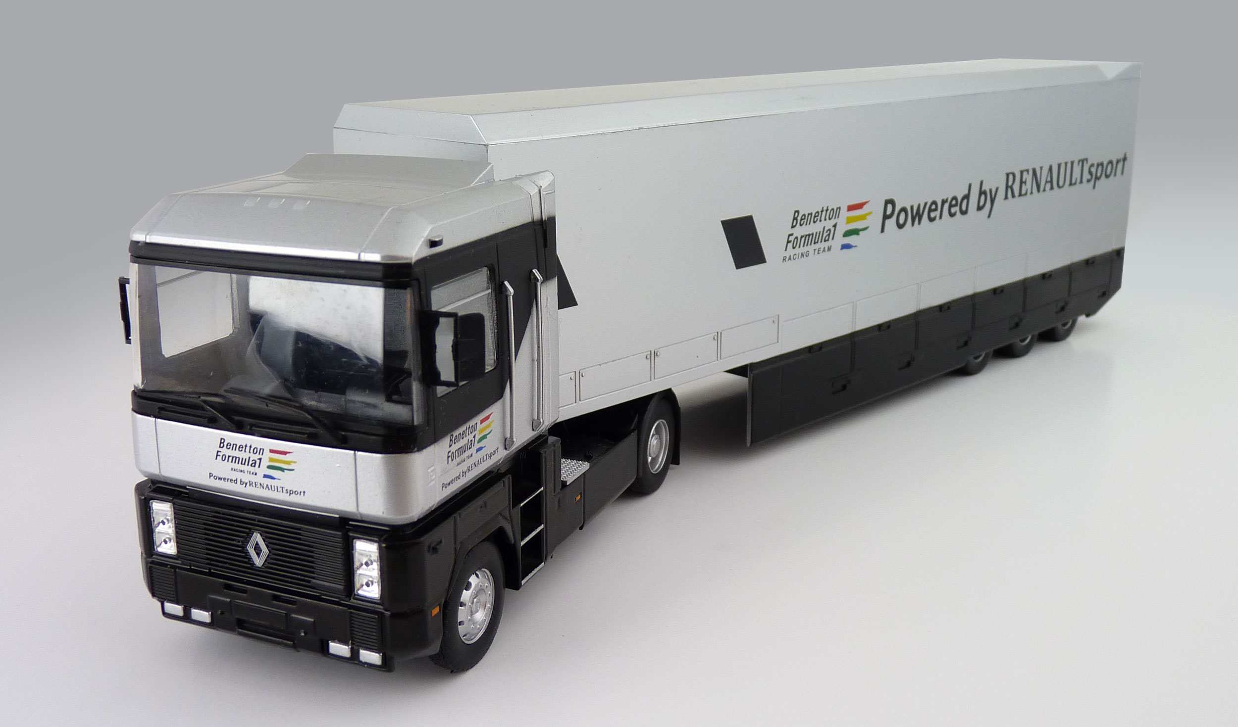 F1CC Benetton Transporter Truck